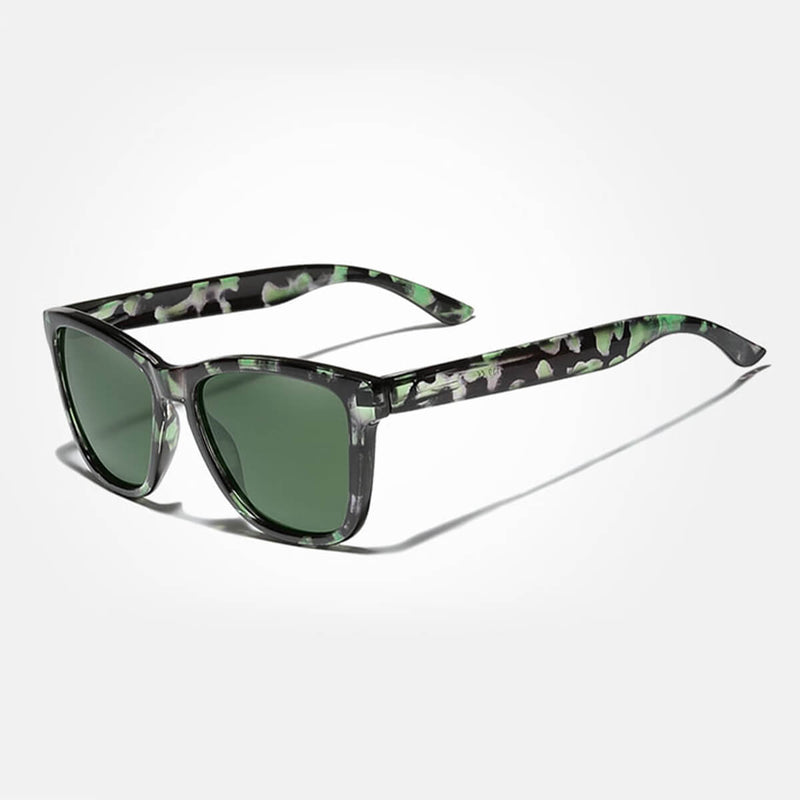 Óculos de Sol Feminino com armação em polímeros plásticos de alta densidade, com lentes polarizadas com proteção UV400; Loja Livre Arbítrio.